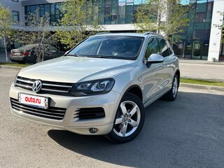 2011 Volkswagen Touareg II, серебристый, 2100000 рублей, вид 2