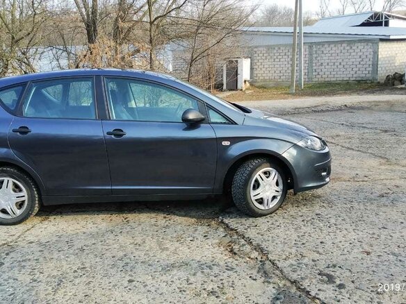 2008 SEAT Toledo III, серый - вид 2