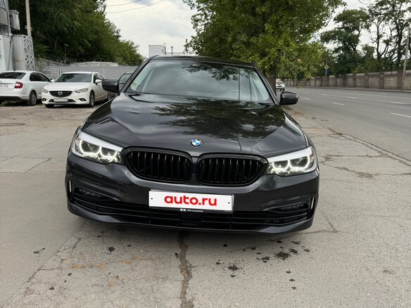 2020 BMW 5 серии 530i xDrive VII (G30/G31/G38), чёрный, 4700000 рублей - вид 2