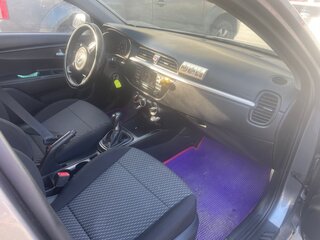 2020 Kia Rio IV, серый, 1300000 рублей, вид 3