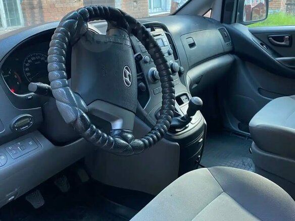 2011 Hyundai H-1 II, серебристый, 1900000 рублей - вид 19