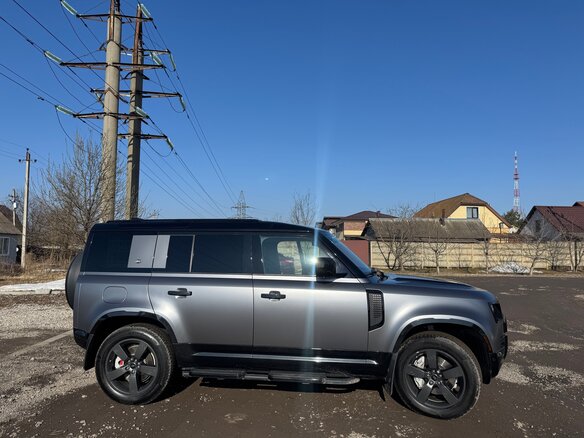 2020 Land Rover Defender 110 II, чёрный, 7000000 рублей - вид 12