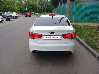 2016 Kia Rio III Рестайлинг, белый, 580000 рублей, вид 4