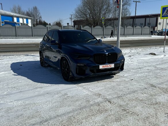 2018 BMW X5 50i IV (G05/G18), синий, 5900000 рублей - вид 15