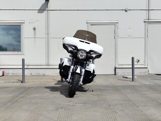 2015 Harley-Davidson CVO Street Glide, белый, 1590000 рублей, вид 3