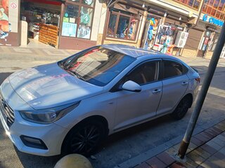 2019 Hyundai Solaris II, белый, 900000 рублей, вид 4