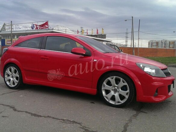 2008 Opel Astra OPC H, красный - вид 3