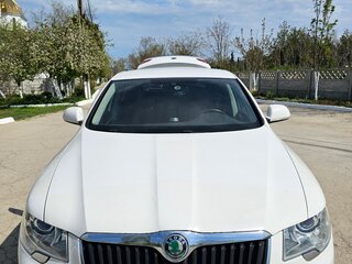 2012 Skoda Superb II, белый, 1420000 рублей, вид 2