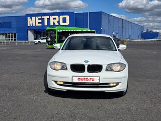 2011 BMW 1 серии 116i I (E81/E82/E87/E88) Рестайлинг, белый, 850000 рублей, вид 2