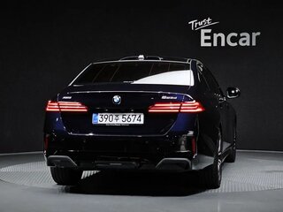 2026 BMW 5 серии 523d xDrive VIII (G60/G61/G68), синий, 9458000 рублей, вид 4