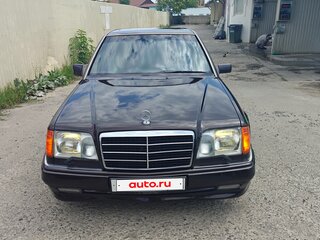 1994 Mercedes-Benz E-Класс 320 I (W124), красный, 1200000 рублей, вид 2