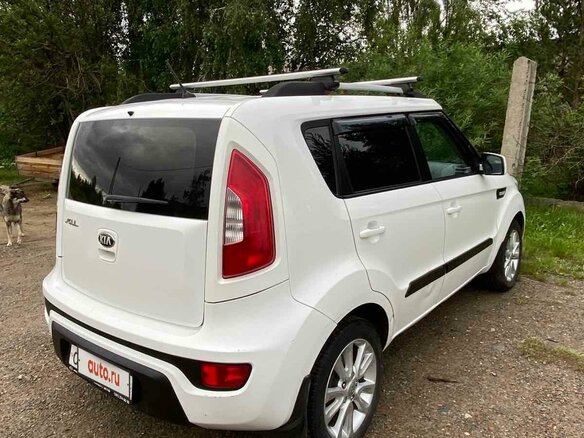 2012 Kia Soul I Рестайлинг, белый, 750000 рублей - вид 4