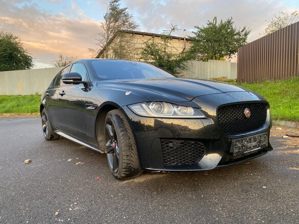 2019 Jaguar XF II, чёрный - вид 1