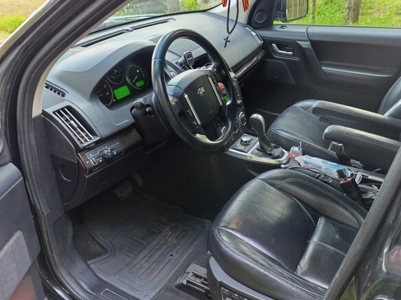 2010 Land Rover Freelander II Рестайлинг, чёрный, 1300000 рублей - вид 5