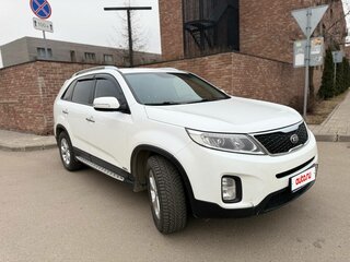 2014 Kia Sorento II Рестайлинг, белый, 1700000 рублей, вид 3