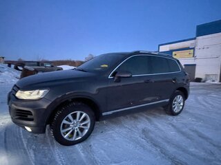 2011 Volkswagen Touareg II, чёрный, 1930000 рублей, вид 3