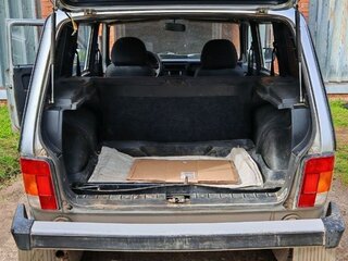 2011 Lada (ВАЗ) 2131 (4x4) I, серебристый, 600000 рублей, вид 3