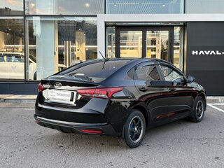 2021 Hyundai Solaris II Рестайлинг, чёрный, 1409000 рублей, вид 5