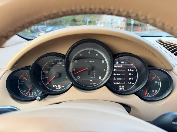 2010 Porsche Cayenne Turbo II (958), чёрный - вид 9