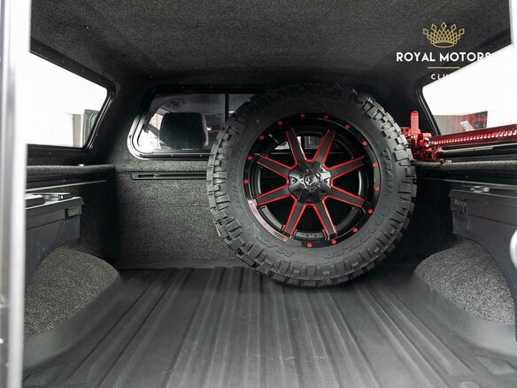 2014 Toyota Tundra CrewMax II Рестайлинг, чёрный - вид 6
