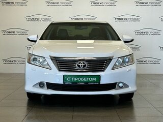 2013 Toyota Camry VII (XV50), белый, 1550000 рублей, вид 3