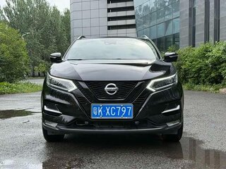2023 Nissan Qashqai II Рестайлинг, чёрный, 1650000 рублей, вид 2
