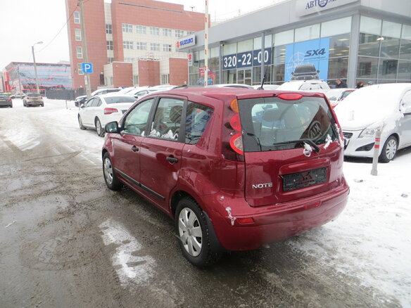 2012 Nissan Note I Рестайлинг, красный - вид 2