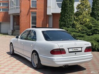 2001 Mercedes-Benz E-Класс AMG 55 AMG II (W210, S210) Рестайлинг, белый, 2100000 рублей, вид 4