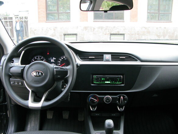2020 Kia Rio IV Рестайлинг, чёрный, 2200000 рублей - вид 7