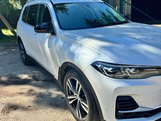 2019 BMW X7 30d I (G07), белый, 6900000 рублей, вид 3