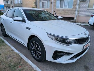2018 Kia Optima IV Рестайлинг, белый, 2300000 рублей, вид 1
