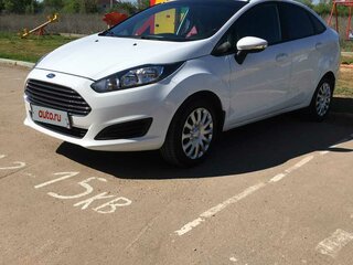 2015 Ford Fiesta Mk6 Рестайлинг, белый, 1050000 рублей, вид 1