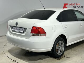 2011 Volkswagen Polo V, белый, 675000 рублей, вид 3
