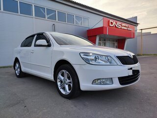 2011 Skoda Octavia II (A5) Рестайлинг, белый, 990000 рублей, вид 5