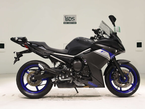 2014 Yamaha XJ6 (FZ6R), серый, 650000 рублей