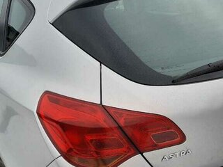 2011 Opel Astra J, серебристый, 700000 рублей, вид 5