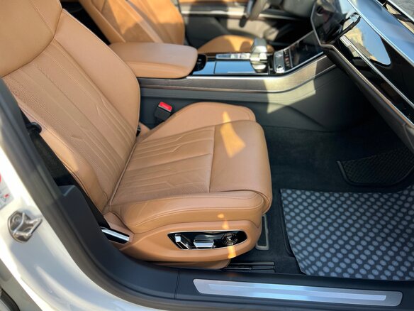 2018 Audi A8 Long 60 TFSI IV (D5), белый, 6888888 рублей - вид 32