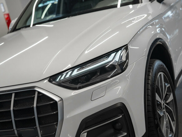 2021 Audi Q5 45 TFSI II (FY) Рестайлинг, белый, 4000000 рублей - вид 25