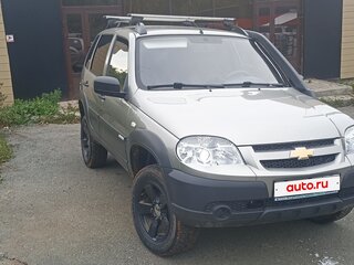 2013 Chevrolet Niva I Рестайлинг, серый, 550000 рублей, вид 3