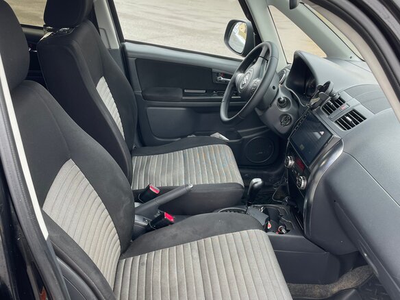 2010 Suzuki SX4 I (Classic) Рестайлинг, чёрный, 1100000 рублей - вид 8