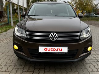 2016 Volkswagen Tiguan I Рестайлинг, коричневый, 1970000 рублей, вид 3