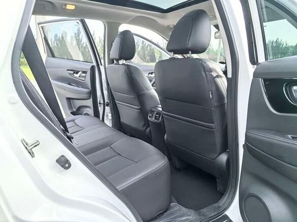 2023 Nissan X-Trail III Рестайлинг, белый, 2130000 рублей - вид 9