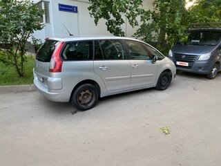 2009 Citroen C4 Picasso Grand I, серебристый, 550000 рублей, вид 4