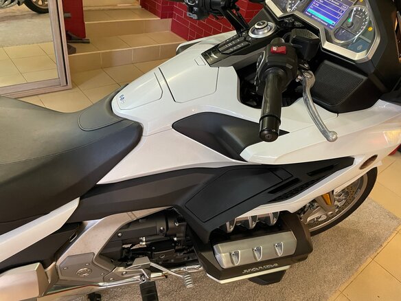 2018 Honda GL 1800 Gold Wing, белый, 2100000 рублей - вид 22