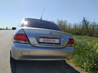 2005 Mitsubishi Lancer IX Рестайлинг, серебристый, 300000 рублей, вид 3