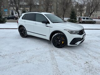 2021 Volkswagen Tiguan II Рестайлинг, белый, 5100000 рублей, вид 4