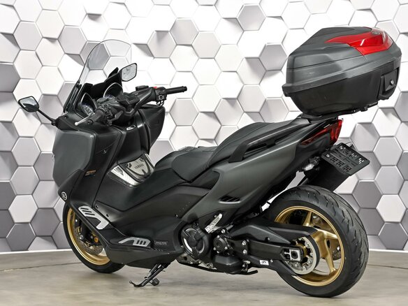 2021 Yamaha TMAX, серый, 999000 рублей - вид 7