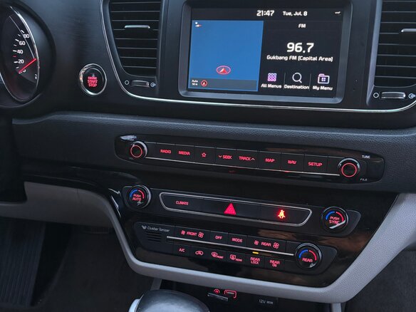 2019 Kia Carnival III, белый, 2600000 рублей - вид 8