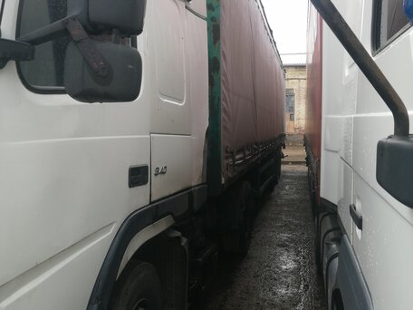 2005 Volvo FM, белый, 990000 рублей, вид 4