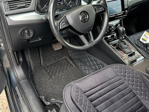 2019 Skoda Superb III, серый, 1820000 рублей - вид 9